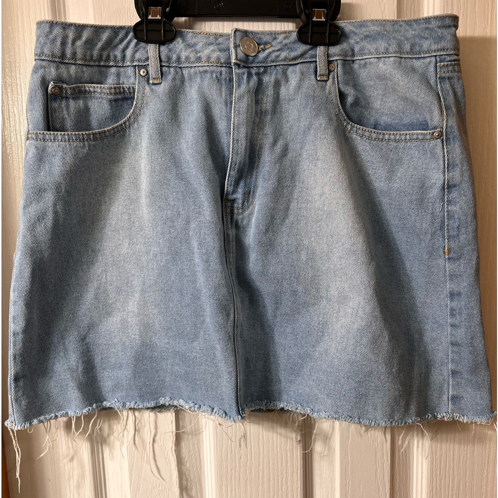 Refuge Skirt with Distressed at the Hem
